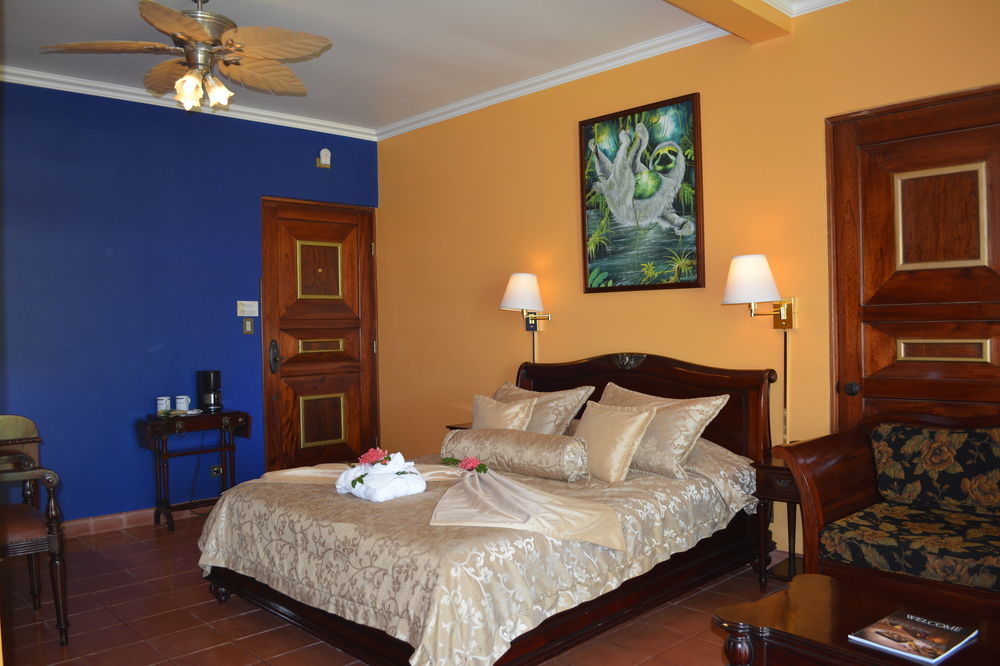 Hotel Cuna Del Angel Dominical Kültér fotó